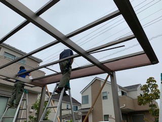 2019年6月29日　屋根材の取り付け開始です！