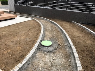千葉県佐倉市スタンプコンクリートピンコロライン芝張り