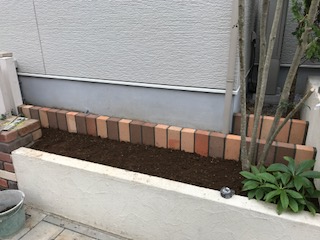 千葉県柏市Ｔ様邸人工芝とレンガ花壇コラボ
